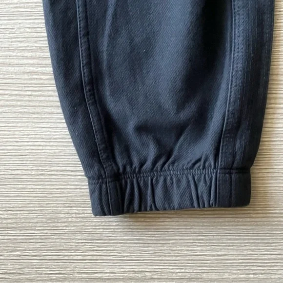 Athleta Farallon joggers, size 6 (I usually wear a size 8 and these fit), black - Picture 4 of 10